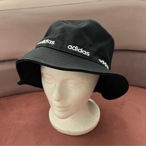 Adidas Aeroready bucket hat